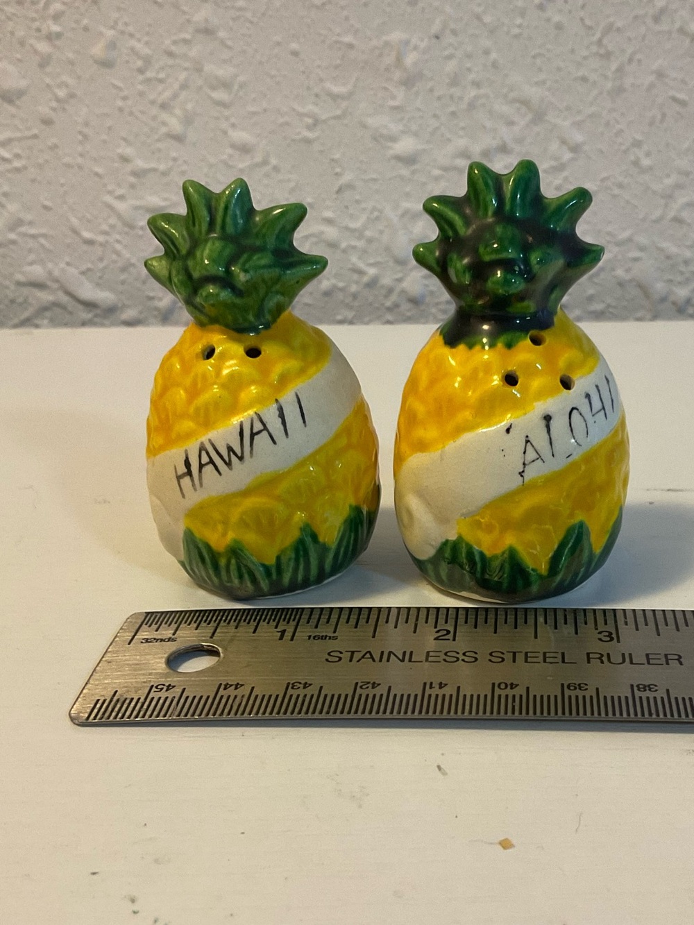 Pineapple Shakers Vintage Aloha Hawaii Salt & Pepper Shakers